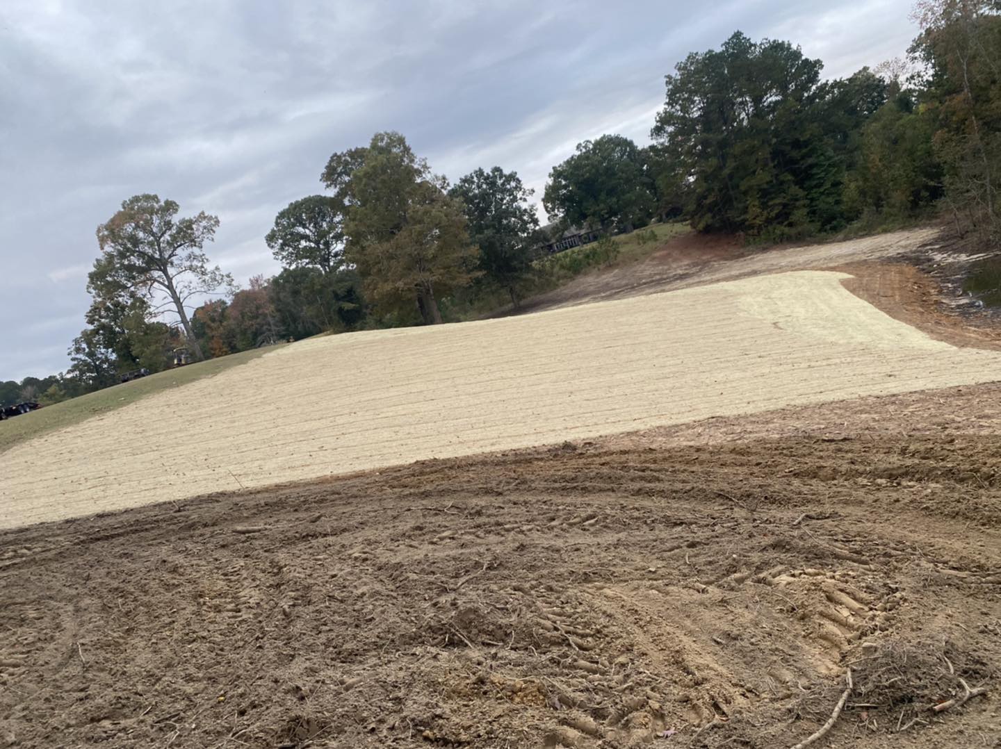 Grading and leveling service site